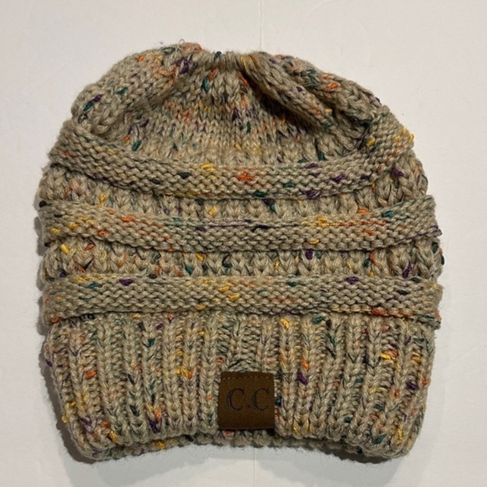 C.C Knit Beanie messy bun/ponytail - Speckled Tan hat